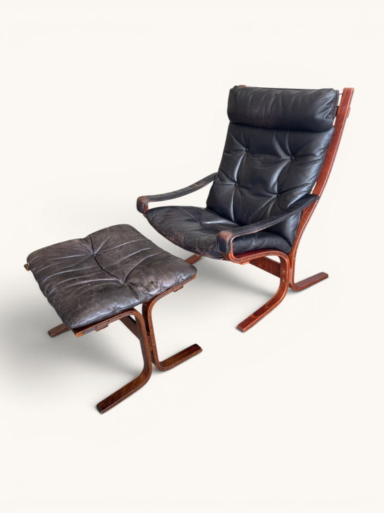 Fauteuil vintage Ingmar Relling pour Westnofa "Siesta" avec repose-pieds – Leather, Wood (photo 9 of 9)