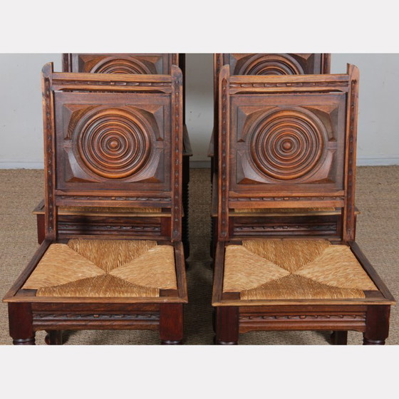 Image 1 of Juego de 6 sillas de madera maciza con asiento de paja, fabricación francesa, 1940.