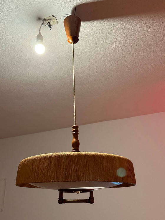 Image 1 of Gezähmte Raffia-Deckenleuchte