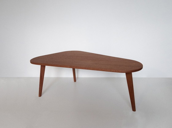 Image 1 of ZWAARD Couchtisch, handgefertigt aus massivem Meranti-Holz