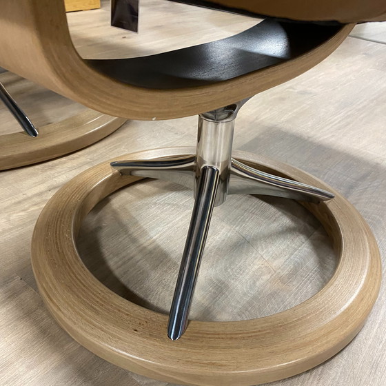 Image 1 of Stressless Ruby medium recliner with footstool