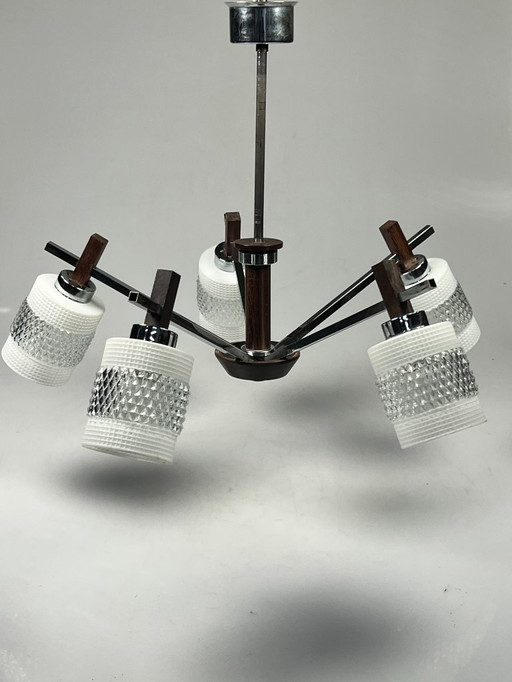 Araña vintage, cromo con cristal y madera, Bélgica Años 70