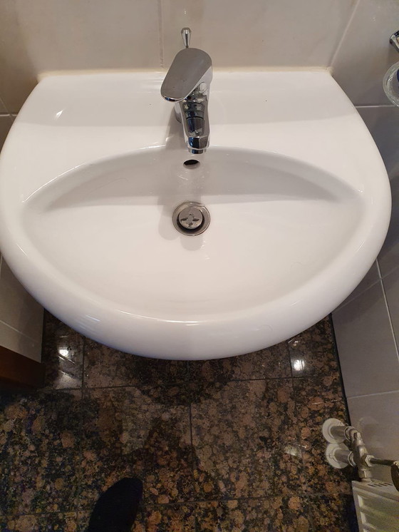 Image 1 of Lavabo di Villeroy &amp; Boch in bianco