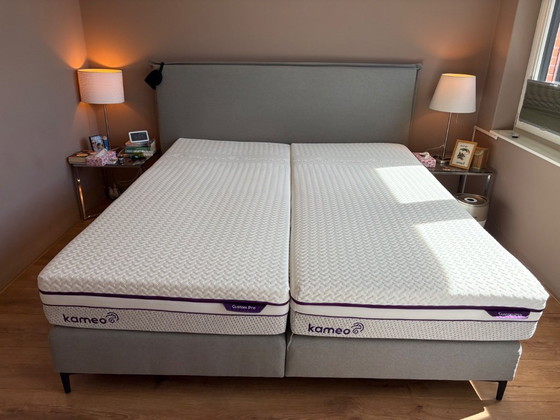 Image 1 of Matt Sleeps Originele Boxspring | 180×210cm | Grijs | Kussen hoofdbord