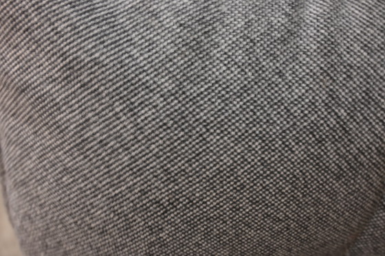 Image 1 of Divano design Husk in tessuto grigio B&B Italia