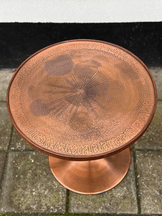 Image 1 of Mesa auxiliar de cobre moderna de mediados de siglo