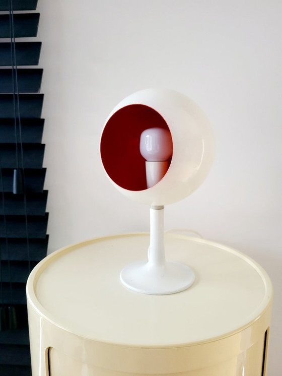 Image 1 of Space age eyeball tafellamp, Anvia, wit metaal, jaren 1960