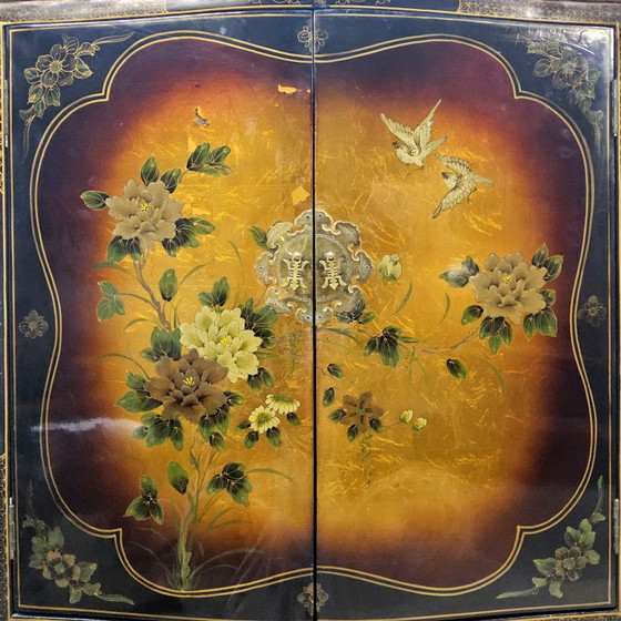 Image 1 of Vintage Chinese Kast Bladgoud Bloemen en Vogels (Barkast) Bohemian Kast / Oosterse Kast
