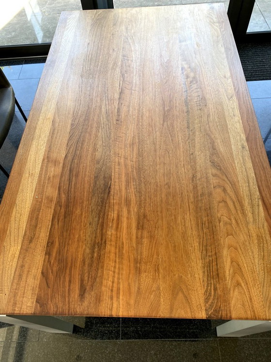 Image 1 of Arco Graphic dining room table extendable