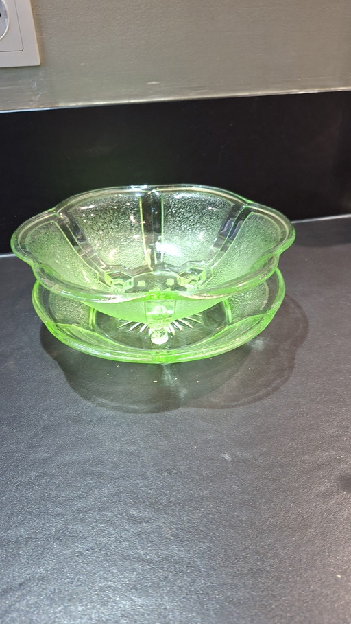 Frutos del vidrio de uranio