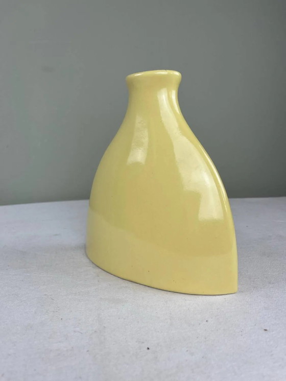 Vase vintage en céramique jaune – Porcelain, Ceramic, Scandinavian (photo 6 of 10)