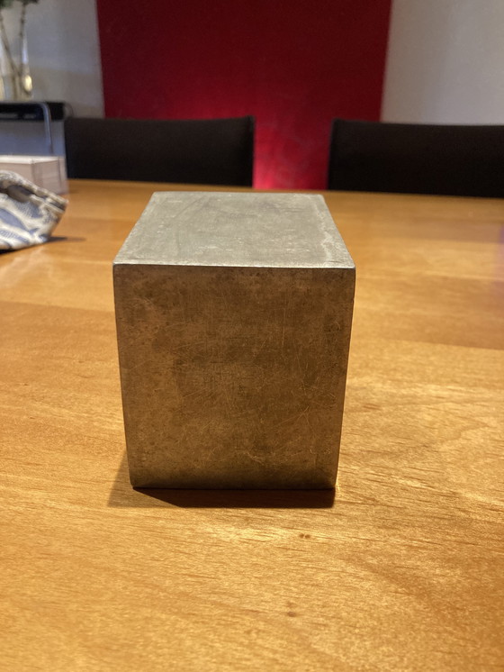 Image 1 of Philippe Starck, Ray Hollis-asbak, gesigneerd ‘Starck’ op binnenkant deksel, gebruikssporen