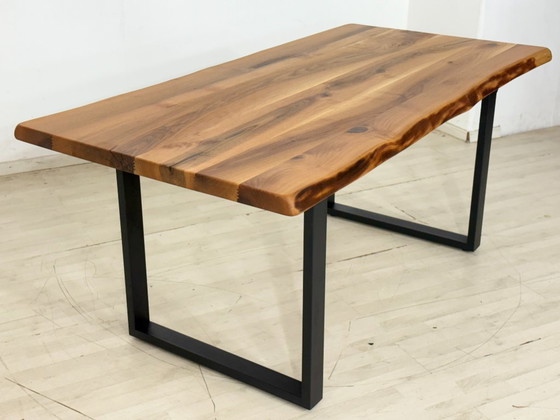 Image 1 of Massief houten eettafel van walnoothout / Tafel / Eettafel / Vergadertafel / Woonkamertafel / 180 cm breed