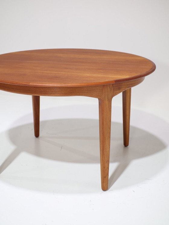 Image 1 of Extendable dining table Henning Kjaernulf model 62 Sorø