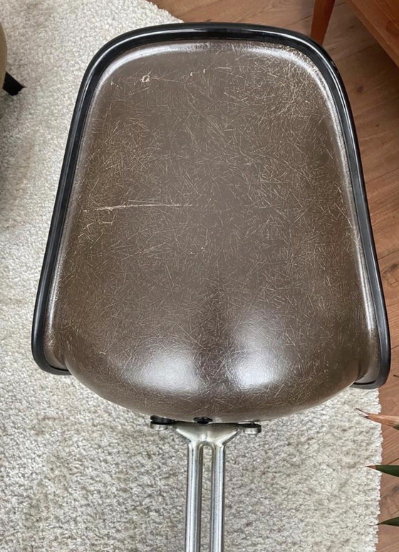 Image 1 of 1 x Vitra Eames DSL, taburete de fibra de vidrio