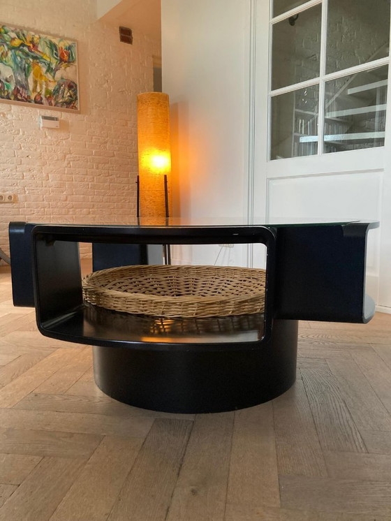 Image 1 of Table basse Curver, OVNI de l'ère spatiale, par Jean Maneval