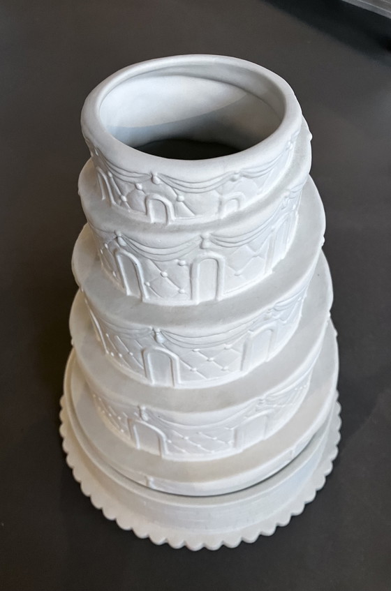 Image 1 of Jarrón Torre de Babel, estudio Job