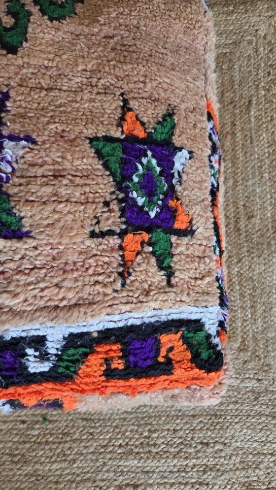 Vintage Berber Pouf Handmade in Morocco – Footstools & poufs, Wool (photo 5 of 5)