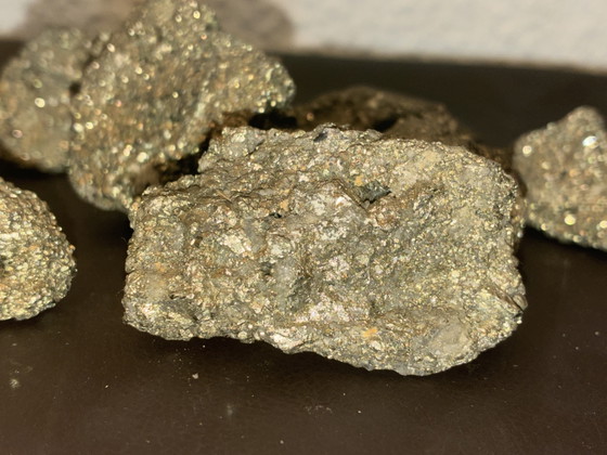 Image 1 of Set di 1 chilo di pirite grezza color oro degli stolti per decorazione
Caccia al tesoro ed esoterismo