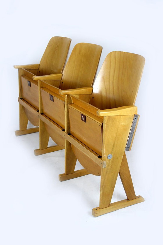 Fauteuils de cinéma vintage de Ton, années 1960, lot de 7 – Chaises pliantes, Wood (photo 14 of 18)