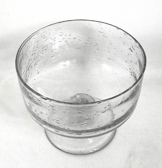 Image 1 of Gran cuenco de cristal sobre soporte, años 70, 18,5 cm de diámetro