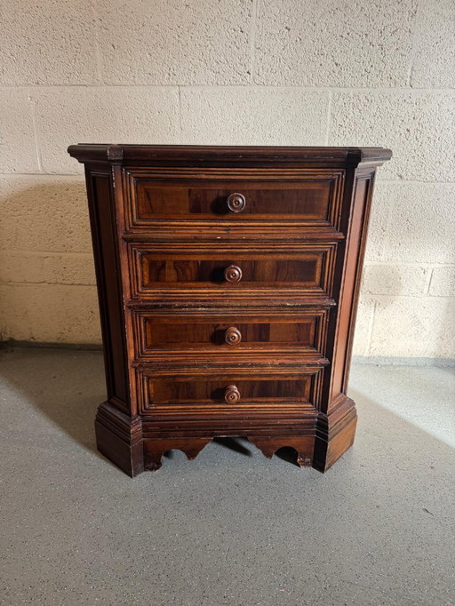 Italiaanse commode met 4 laden