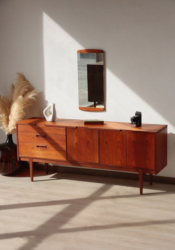 Image 1 of Nathan Teak-Sideboard (1960er Jahre) – Restauriertes englisches Design