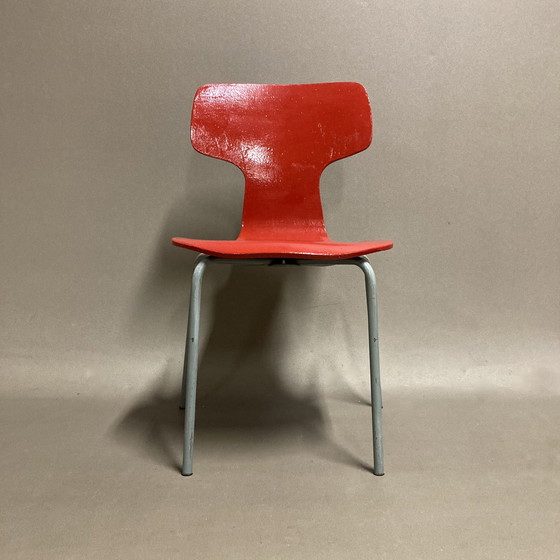 Image 1 of Six Chaises Modèle 3123 Enfant Arne Jacobsen