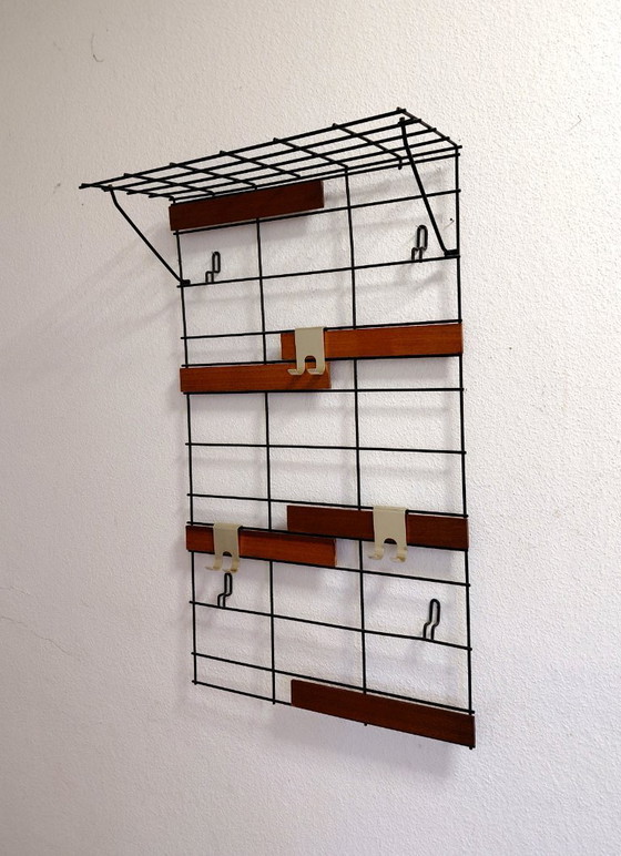 Image 1 of Sixties Wandgarderobe mit Kleiderhaken