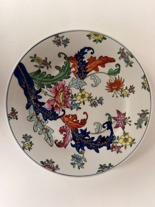 Piatto decorato a mano in porcellana cinese d'epoca