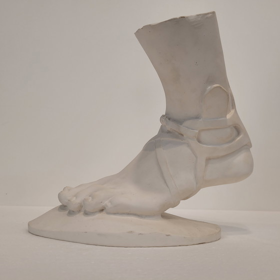 Image 1 of 	 Escultura / Figura “Pie A La Antica”, Polvo De Mármol, Estilo Clasicista, S. Xxi – Francia