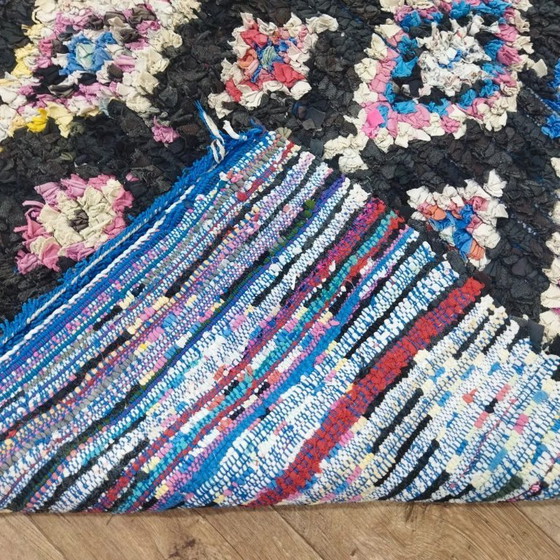 Image 1 of Tapis Boucherouite Berber – Textile recyclé tissé à la main Vintage (160×140 cm)