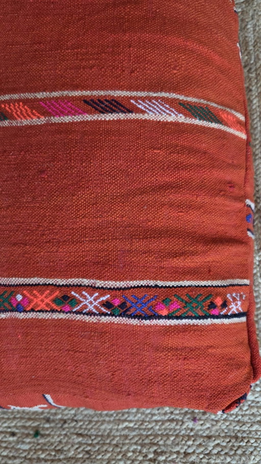 Vintage Berber Poef Handgemaakt in Marokko – hockers en poefs, Wool (photo 2 of 7)
