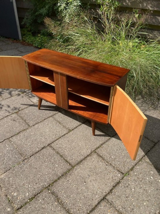 Groot Vintage Dressoir Met Dubbele Deuren – Wood (photo 3 of 6)