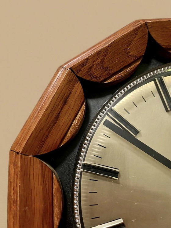 Image 1 of Mooie vintage houten klok uit de 60s van Richter