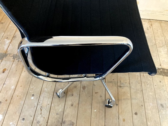 Image 1 of Eames EA119 Hopsak - Vitra EA 119