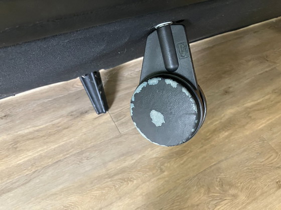 Image 1 of Poltrona Frau Twice Sofá de 3 plazas en cuero negro y cromo