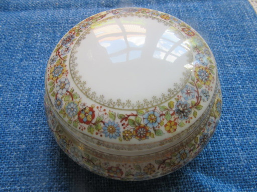 Vintage porseleinen sieradendoosje met deksel, juwelendoosje etc., genummerd