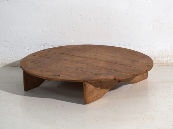 Mesa baja redonda antigua de madera de pino – Europa Central, circa 1940 – Mesas de centro, Rustic (photo 16 of 40)