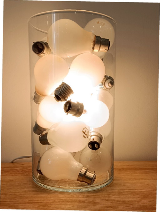 Totem #01 - Skulpturale Lampe aus industriellem Upcycling