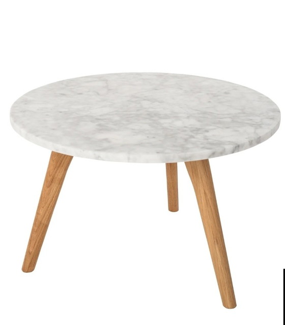 Image 1 of table d'appoint en pierre blanche pure