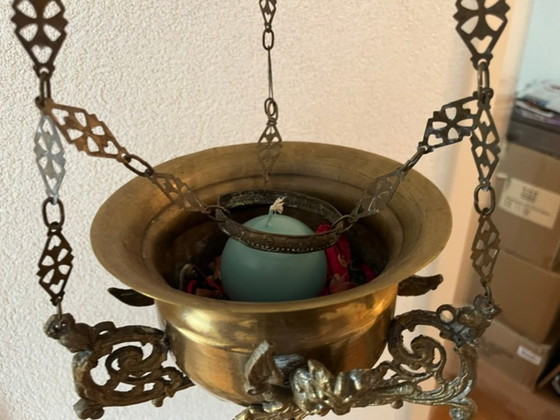 Image 1 of Antike Altarlampe mit Engeln und Ketten