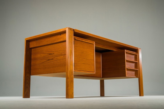 Image 1 of  Freistehender Teakholz-Schreibtisch von Gv Møbler, Mid-Century, 1960er Jahre