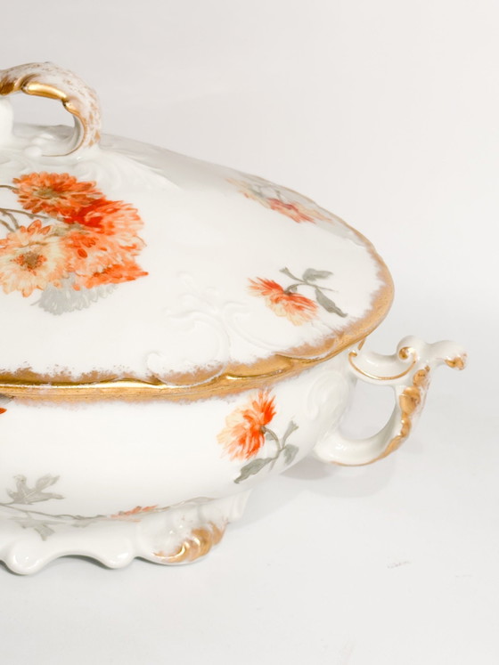 Pair of 1960s Hand-painted Limoges Porcelain Soup Tureens – Table accessories (photo 7 of 16)