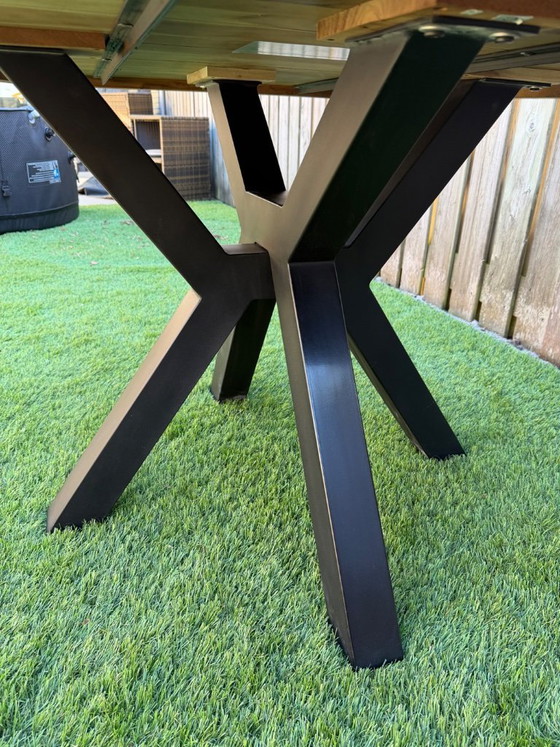 Image 1 of Dining table 130x150 in mint condition