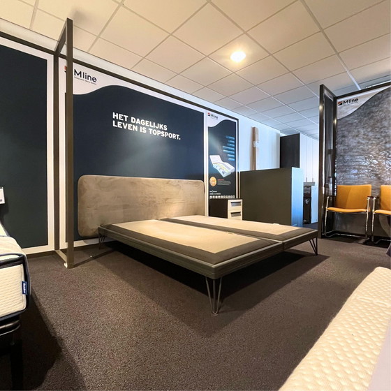 Image 1 of MLine Multi Motion bed  180x200 cm