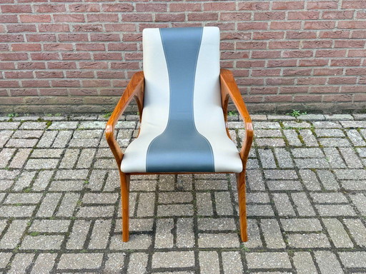 Silla retro de los años sesenta