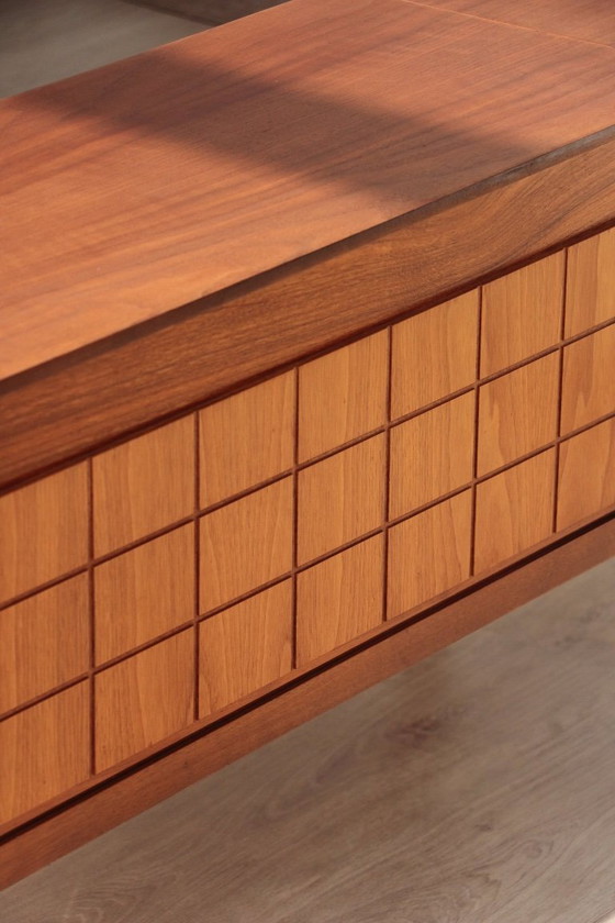 Image 1 of Giradischi vintage HMV 2351 – Mobile audio inglese anni '70