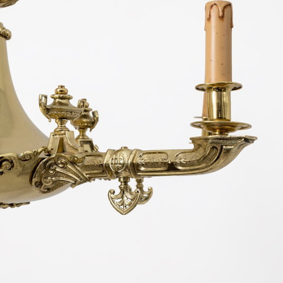 Image 1 of Kroonluchter in Empirestijl van verguld brons met gevleugelde figuren – Italië, begin 19e eeuw