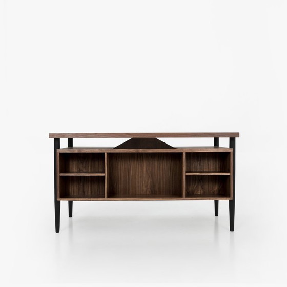 Image 1 of Schreibtisch Nussbaum - Astrid 4 O_B02